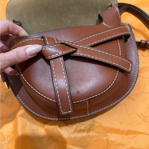 Loewe gate Brown Leather Crossbody Bag - Picture 13 of 16